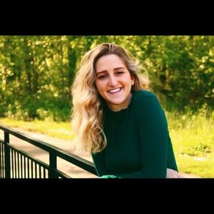 Meet your Posher, Emma